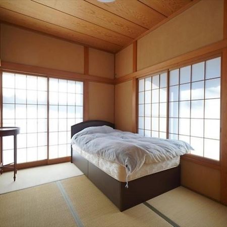 海と駅の近くのゲストハウス海悠 Itō Extérieur photo